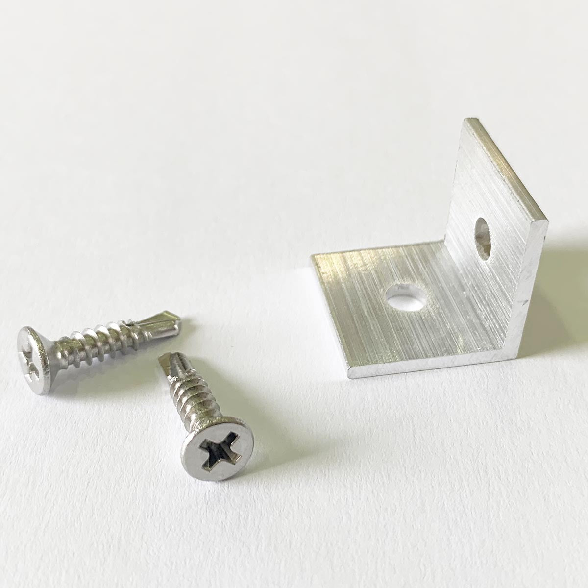 Γωνία σύνδεσης inox με βίδες 20x20x2mm 77687