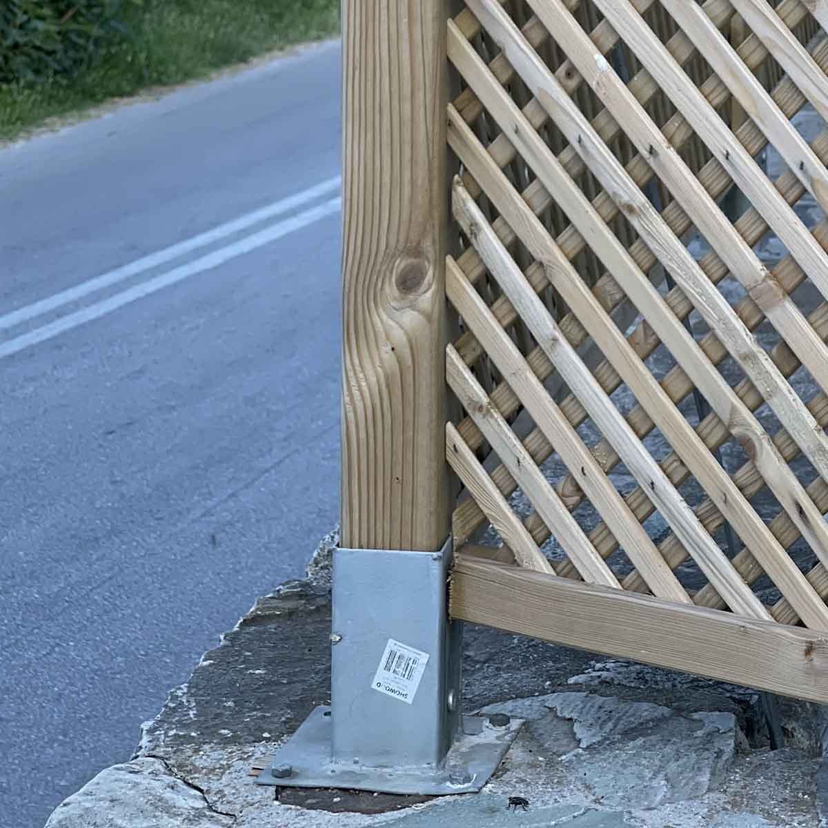 Βάση ξύλου βιδωτή 101 x 101 x150mm 4843